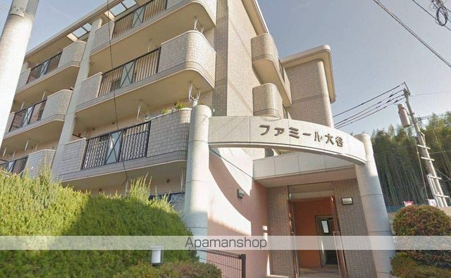 ファミール大谷の玄関写真