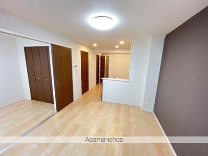 （仮称）向中野道明アパート工事[2LDK/50.04m2]のリビング・居間