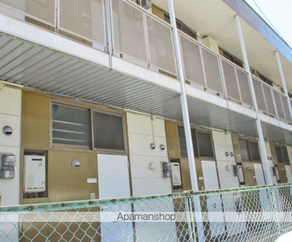 レオパレスルミエールの玄関写真