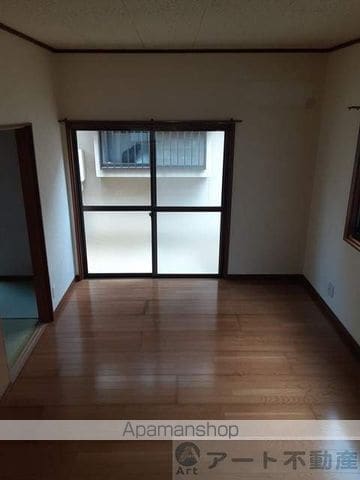 松山市 2階建 築37年の内装写真