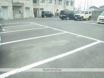 和歌山県和歌山市楠見中[3DK/63.28m2]の駐車場