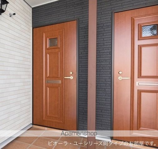 オータム ガーデンの玄関写真