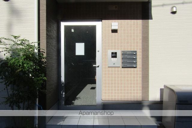 RESTAUROの玄関写真