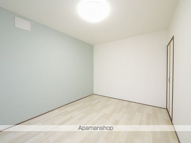 ピアコート平岡Eの内装写真