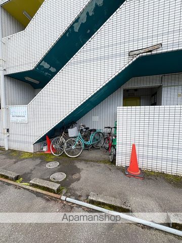 ジョイナス上袋の玄関写真