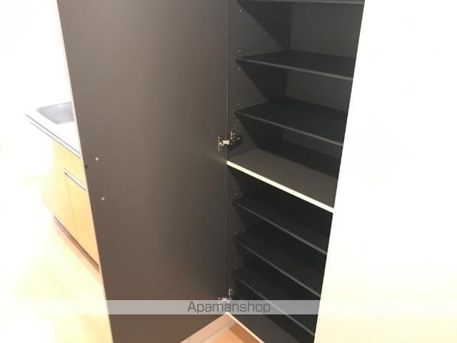 ミレイ ウエストの内装写真