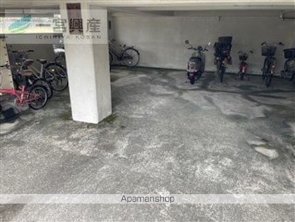 愛媛県松山市福音寺町[2K/34.99m2]の駐車場2