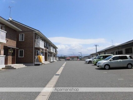 ロイヤルスクエア　Ａ[1LDK/49.26m2]の駐車場2