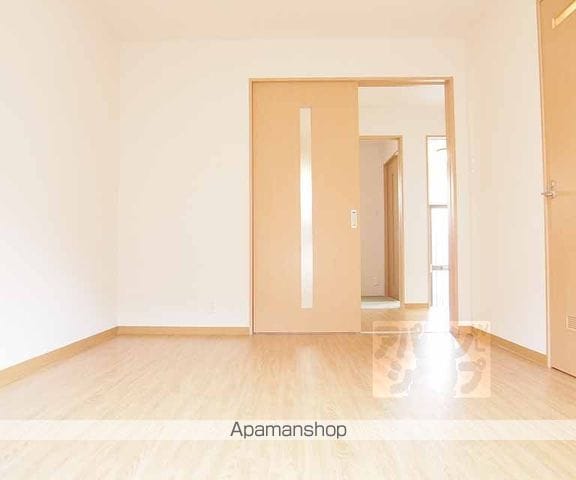唐橋芦辺町テラスハウスの内装写真