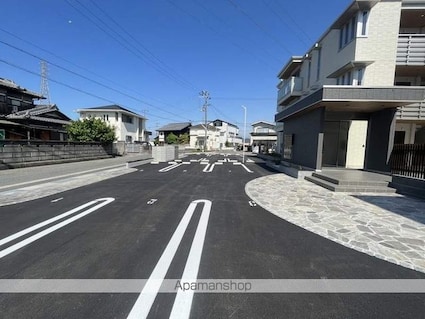 Ｄーｒｏｏｍ　Ｙ[1LDK/53.95m2]の駐車場2