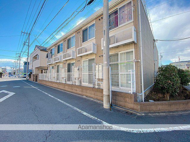 レオパレス六町の外観写真