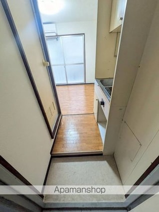 新森サンマンション[1R/11m2]の玄関