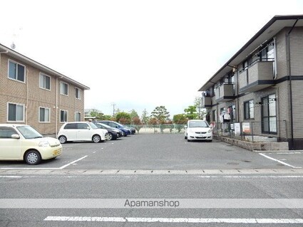 パークサイド[2LDK/53.48m2]の駐車場