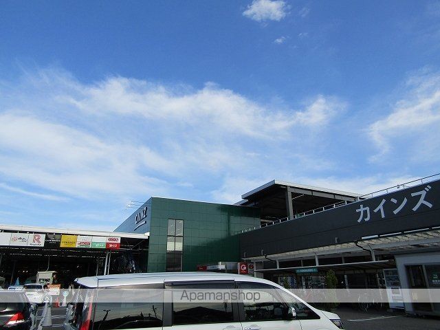 アヴニールVIIIの周辺写真
