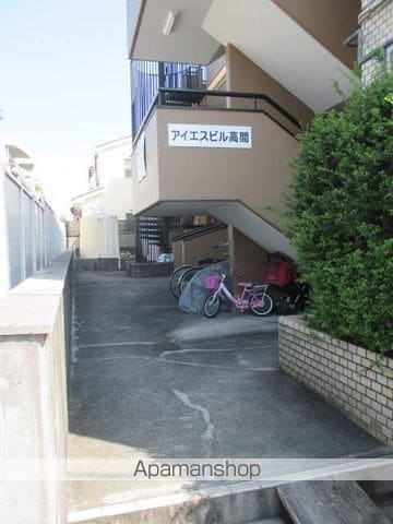 アイエスビル高間の玄関写真