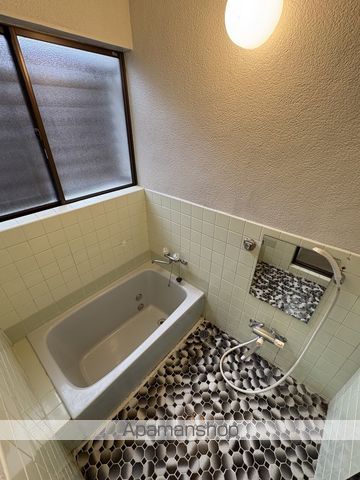 富山市田中町三丁目15-8戸建の内装写真