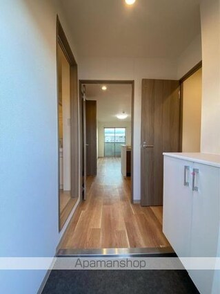 イーストレガシーレジデンス[1LDK/42.12m2]の玄関