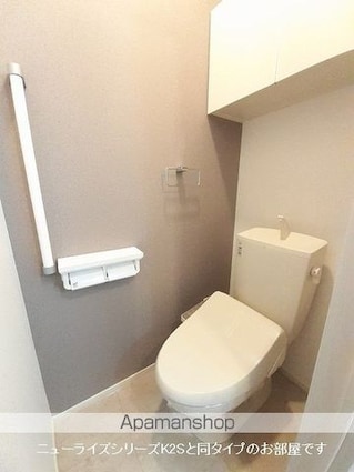 ロッソ・コルサ　Ⅱ[1LDK/50.05m2]のトイレ