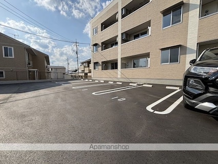 アデランテみくまり（省エネ物件）[3LDK/65.37m2]の駐車場