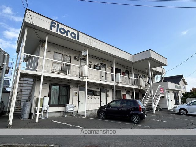 フローラルハイツの外観写真
