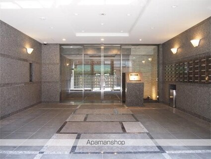 ルーブル高田馬場参番館[1K/25.5m2]のエントランス1