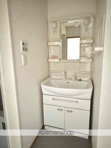 アーバンホワイトタナカIIIの内装写真
