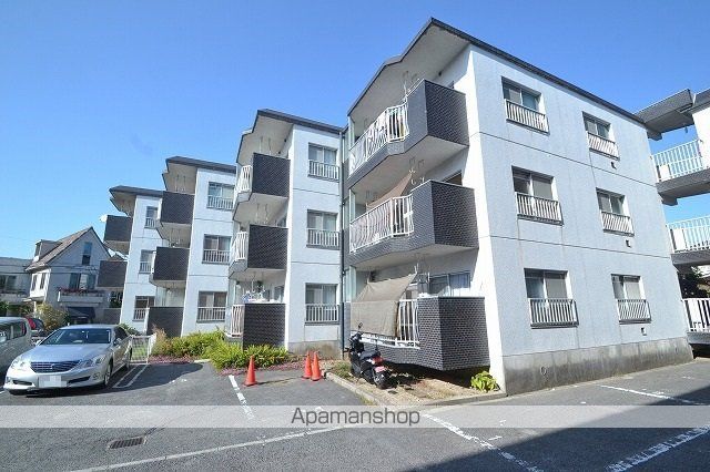 日興マンション B棟の外観写真