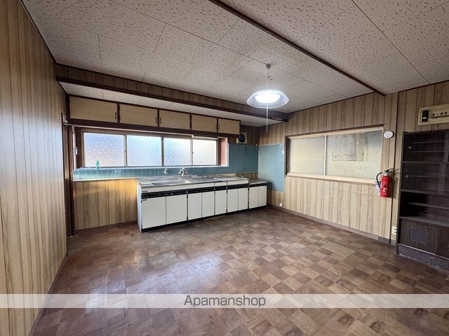 立花町山崎戸建の内装写真