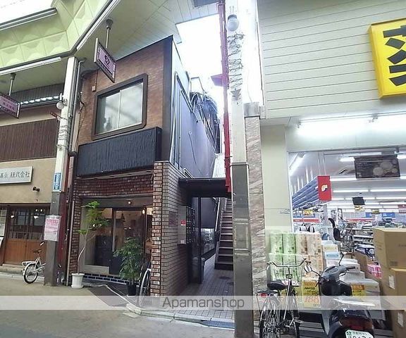 エステート三条ビルの外観写真