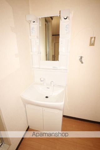 ロイヤルシャルム尾津の内装写真