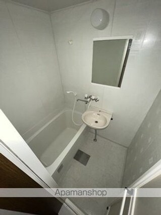 ＷＥＳＴ５－１[1R/22.04m2]のバス