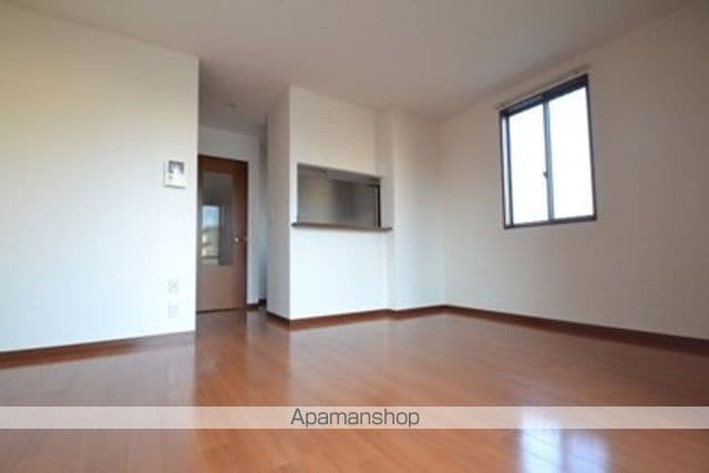 detached 東京都昭島市上川原町３丁目16-11

地図を見る