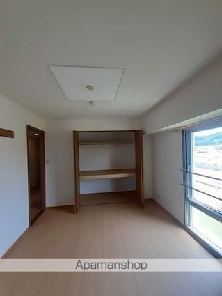 アズゥール[3LDK/70.39m2]の収納