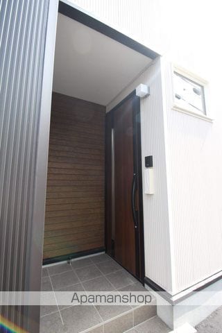 札幌市東西線 円山公園駅 徒歩5分 3階建 築8年の玄関写真