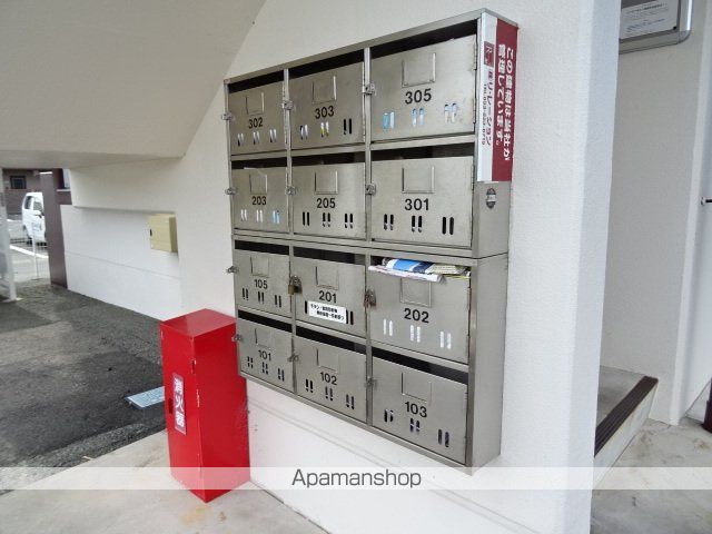 マンションアカンサスIIの外観写真