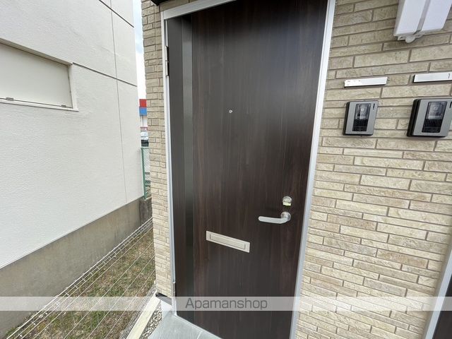 CARLAの玄関写真