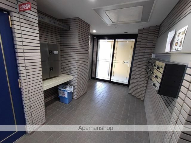 ラシーヌ木町通の玄関写真