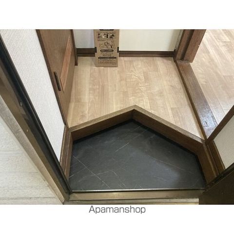 ニューフロンティアIIの内装写真