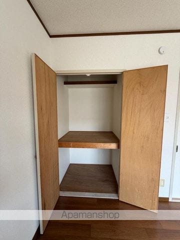 エヴァグリーンIIの内装写真