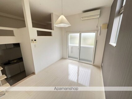 Ｇｒｅｅｎ　Ｈｉｌｌｓ　Ｋｉｔａｙａｍａ[1K/21.06m2]のリビング・居間1