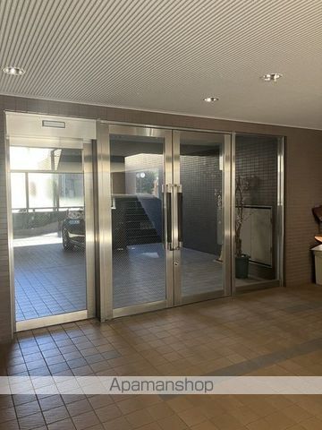 三井フラットの玄関写真