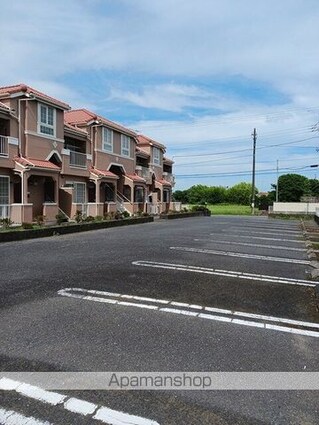 アヴニールⅡ[2LDK/54.86m2]の駐車場