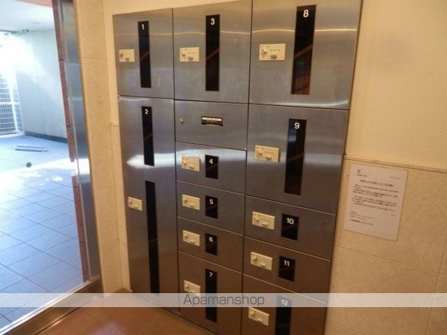 カスタリア勾当台公園の玄関写真