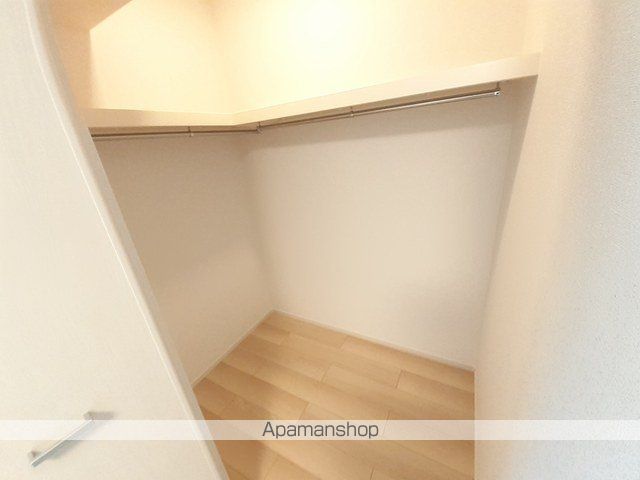 オイコスオニロ田井の内装写真