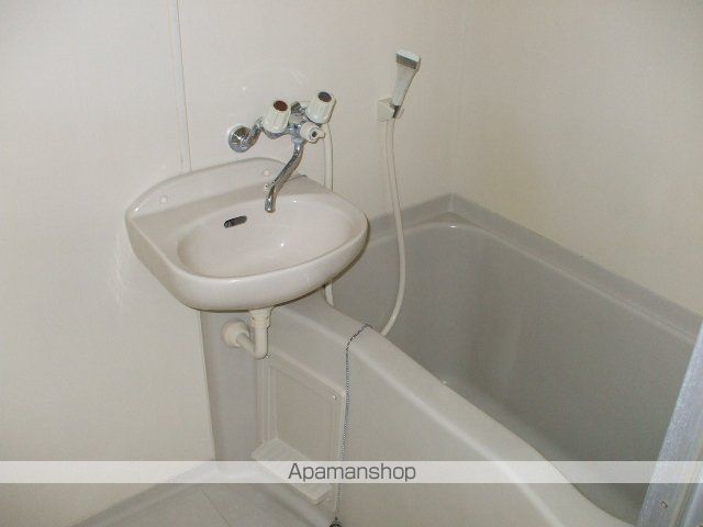 ハウスナサIIの内装写真
