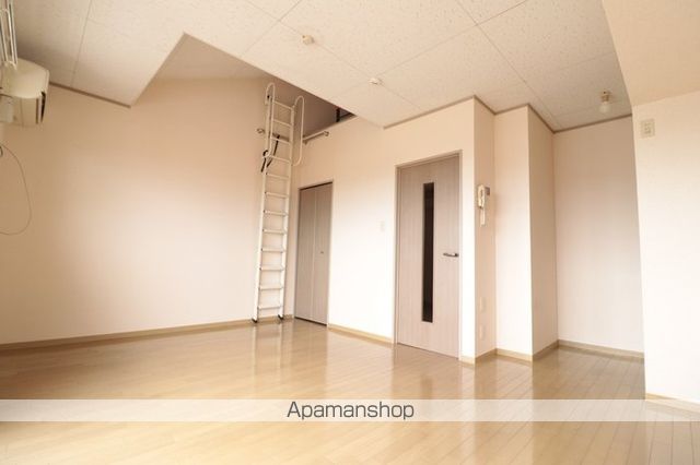 プリマベーラ Aの内装写真