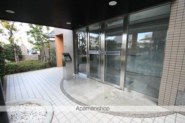 メルヴェーユKOMADORIの玄関写真