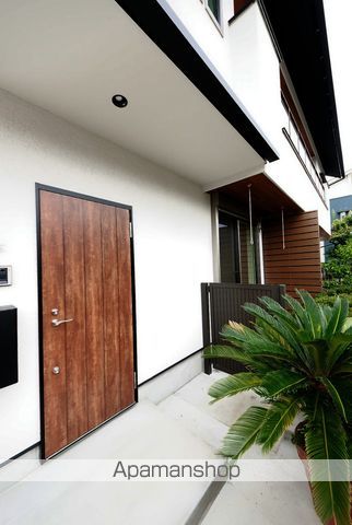 CASA・ACERO Eの玄関写真