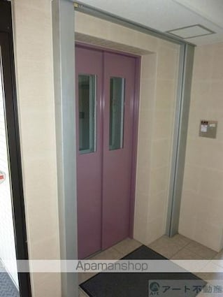 コリーヌ鷹子[1LDK/44.25m2]の共用部1