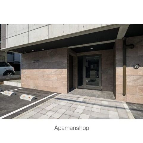 UNIQUS宮の森の玄関写真